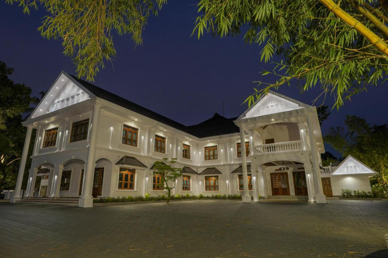 Hotel Heritage Plaza Kottayam Exterior photo