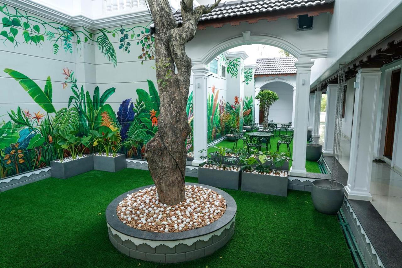 Hotel Heritage Plaza Kottayam Exterior photo